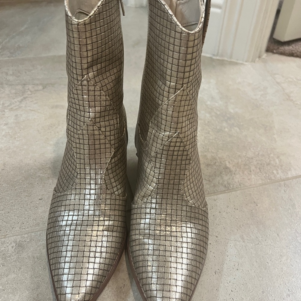 Matisse Metallic Grid Ankle Boots